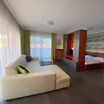 Cafe Relax Apartment *