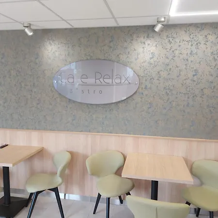 Апартаменты Cafe Relax